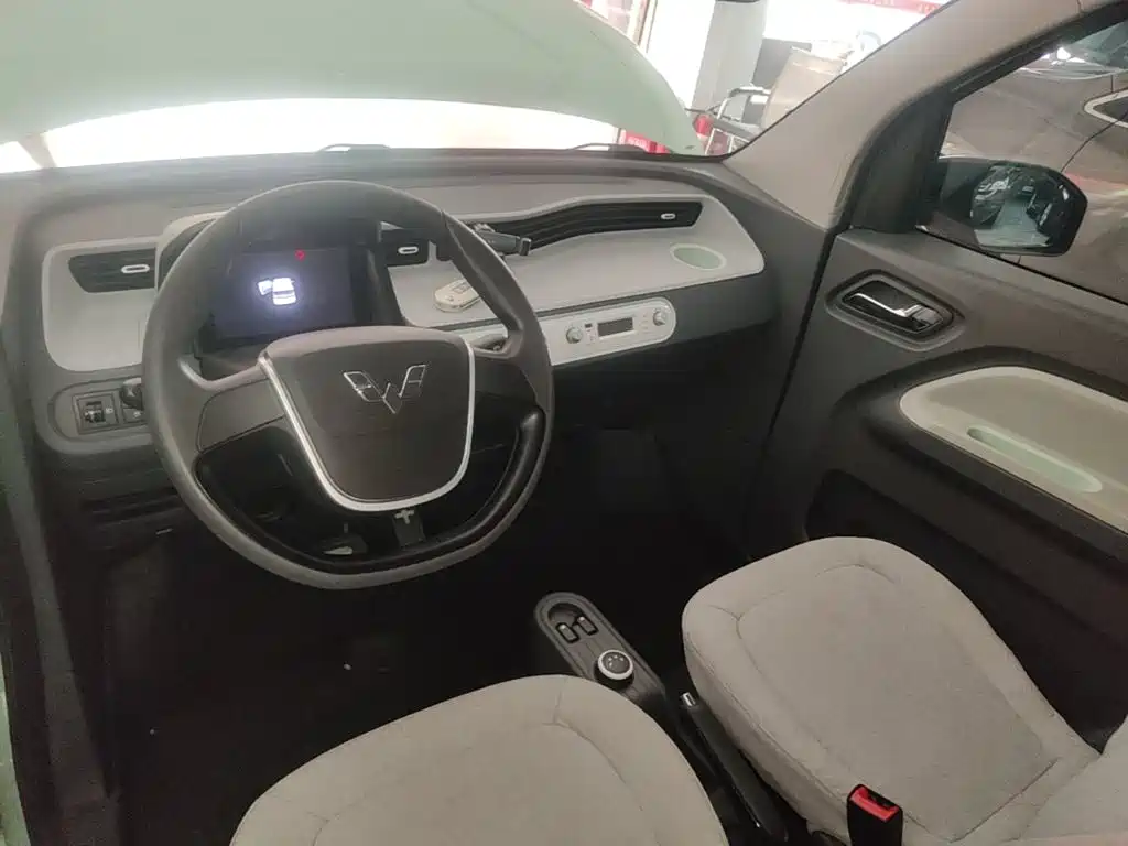 Wuling MINIEV — миниатюра 10