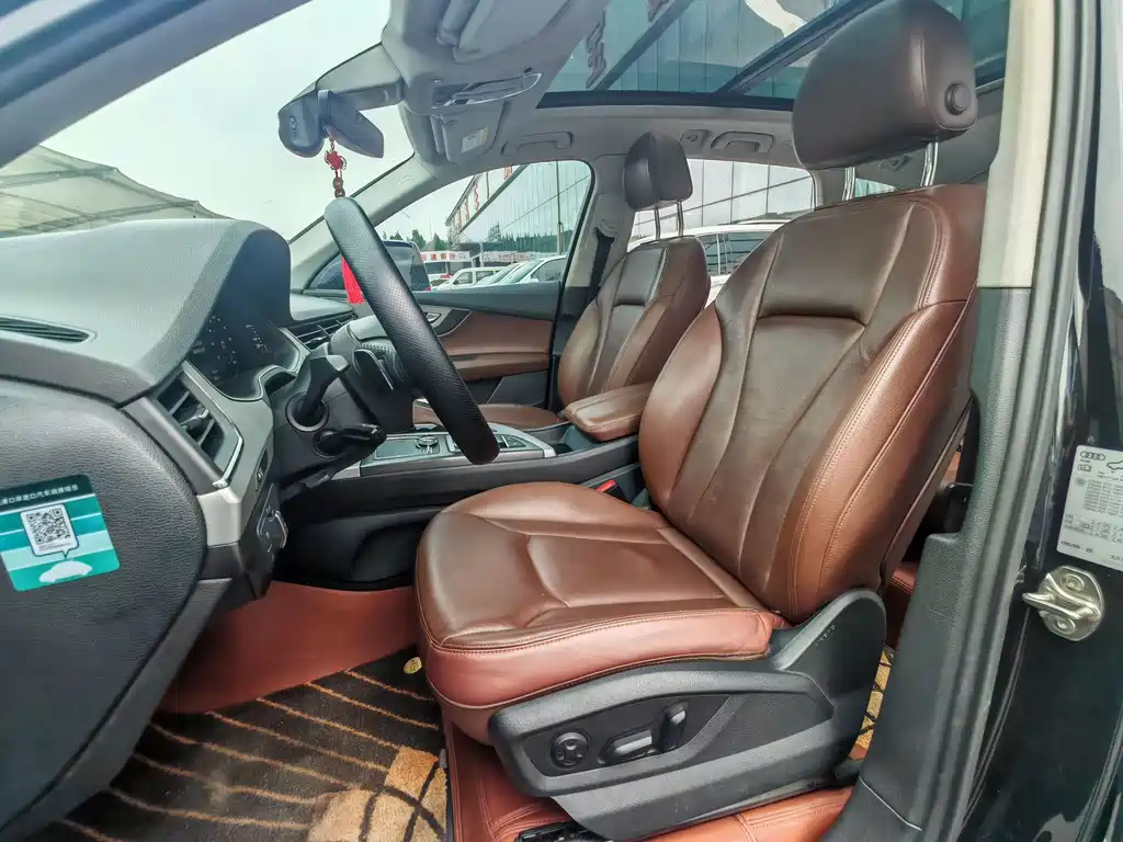 Audi Q7 — миниатюра 11