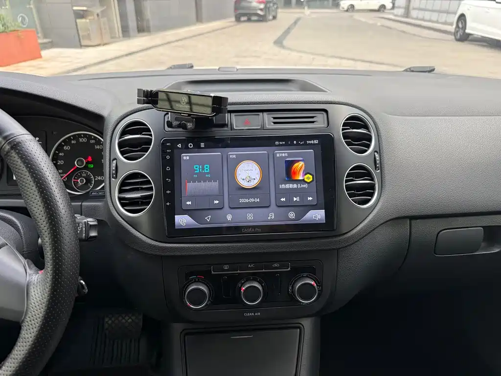 Volkswagen Tiguan — миниатюра 14