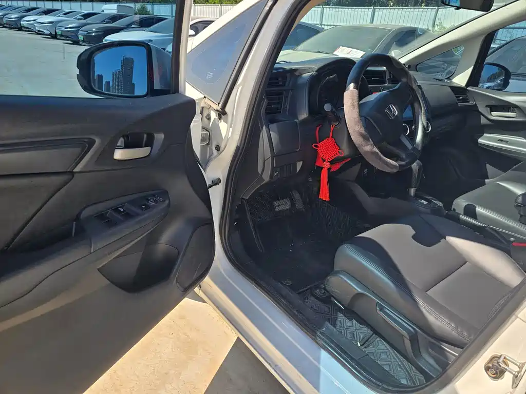 Honda Fit — миниатюра 7
