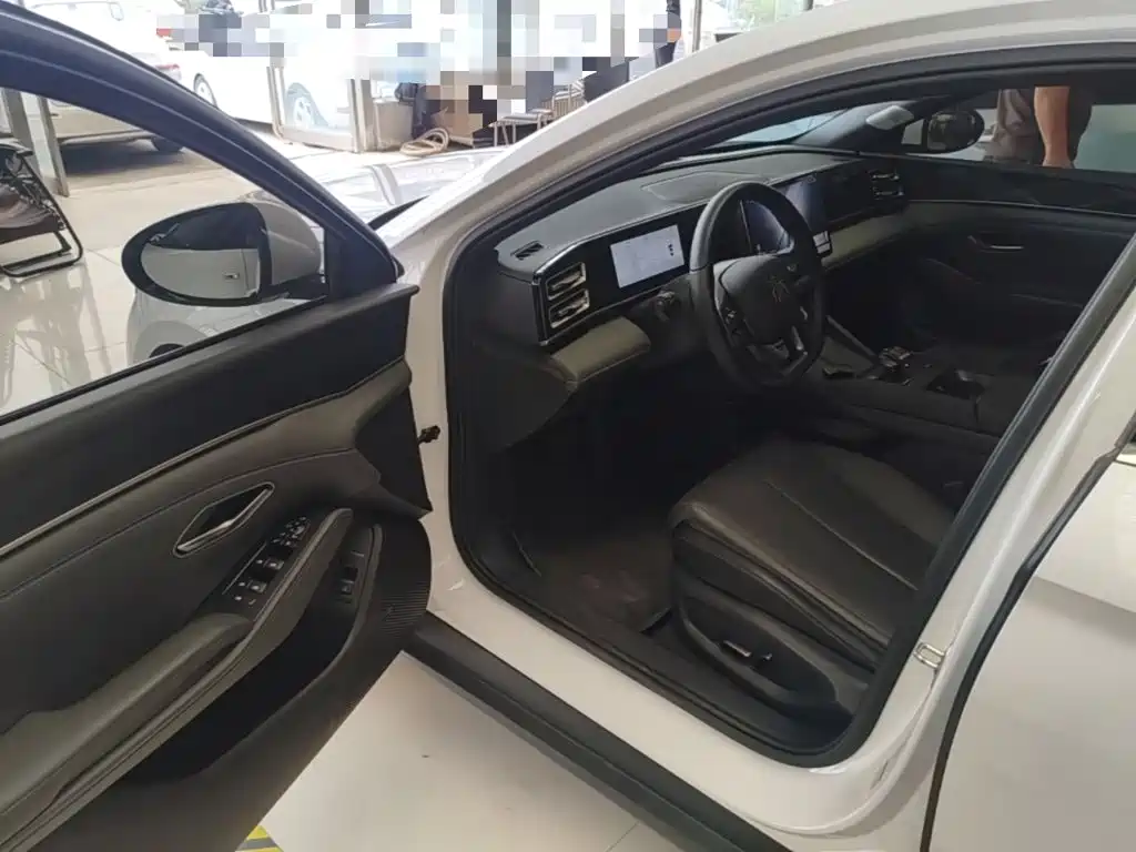 BYD Qin L — миниатюра 16
