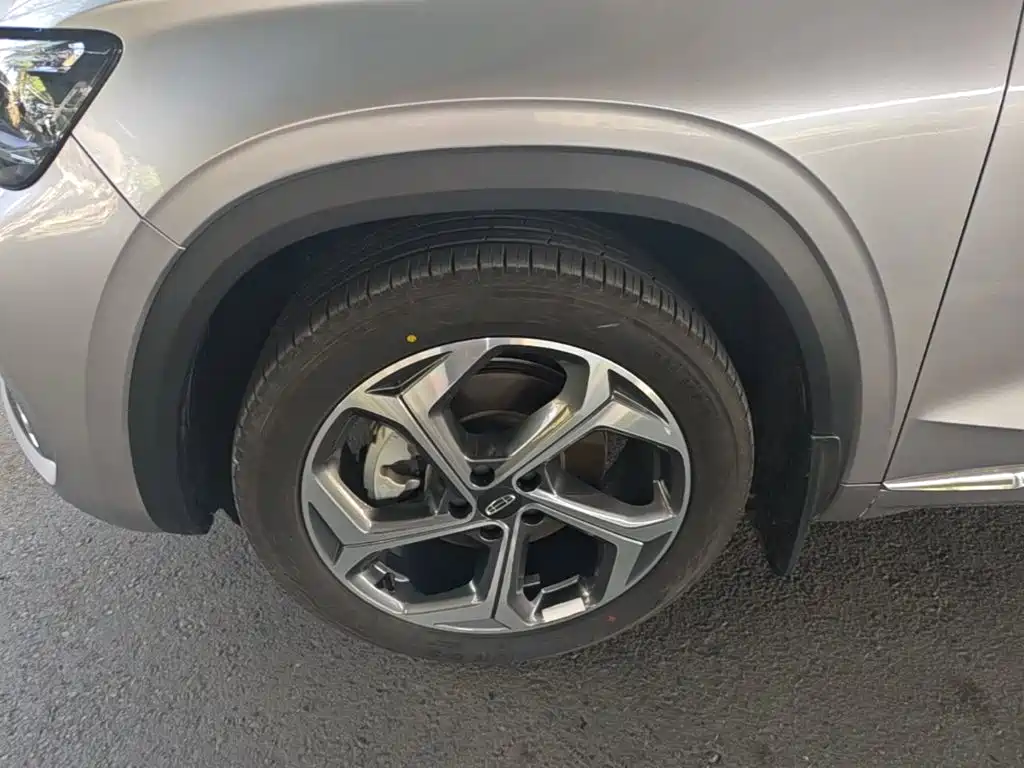 Geely Xingyue L — миниатюра 23