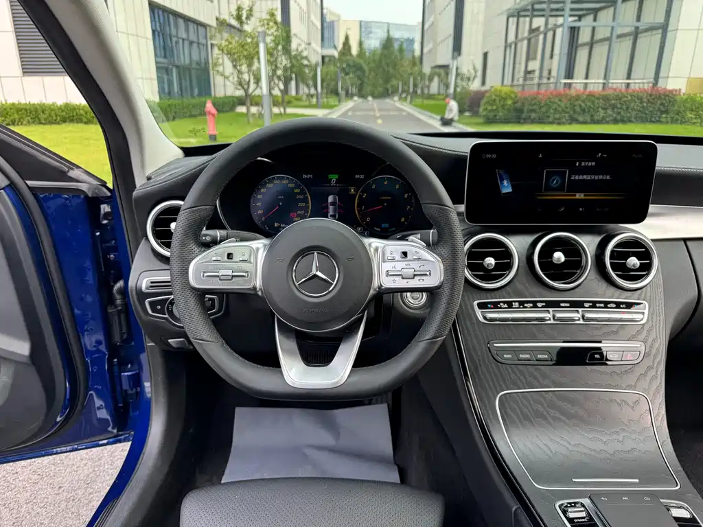 Mercedes-Benz C-Class — миниатюра 8
