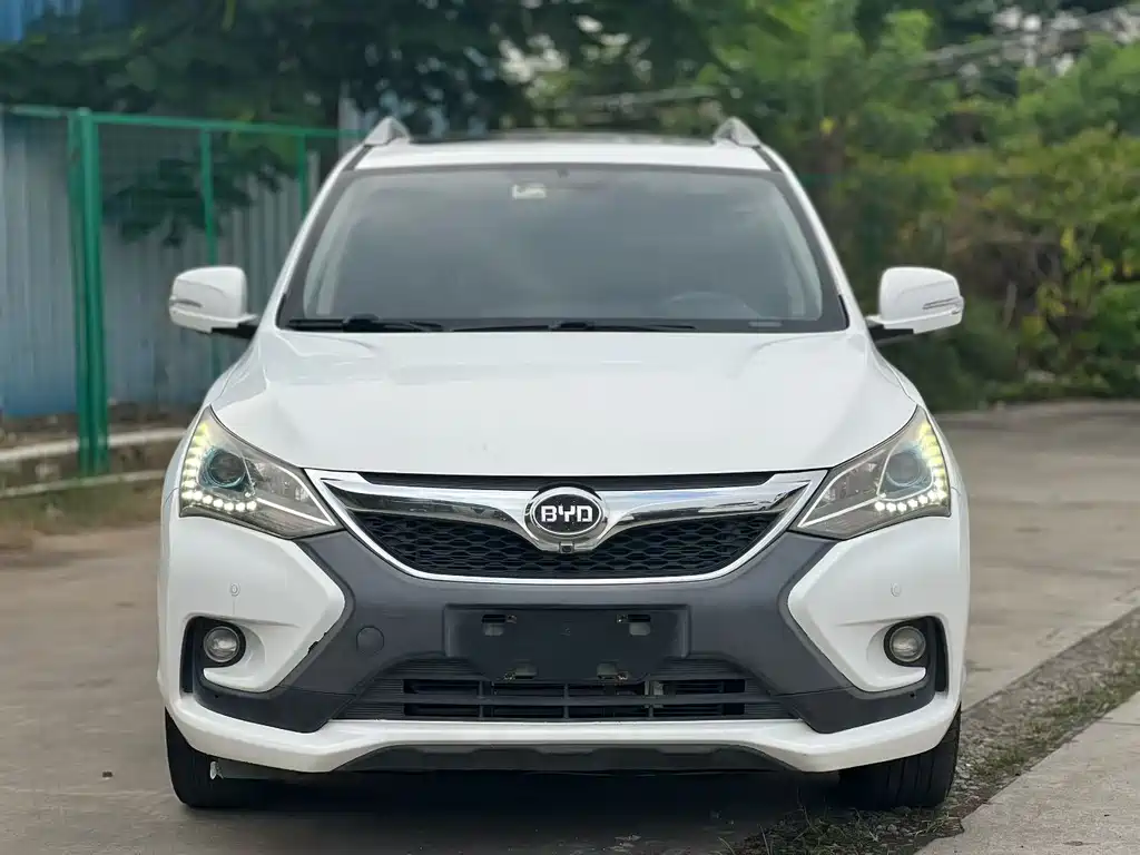 BYD Song — миниатюра 2