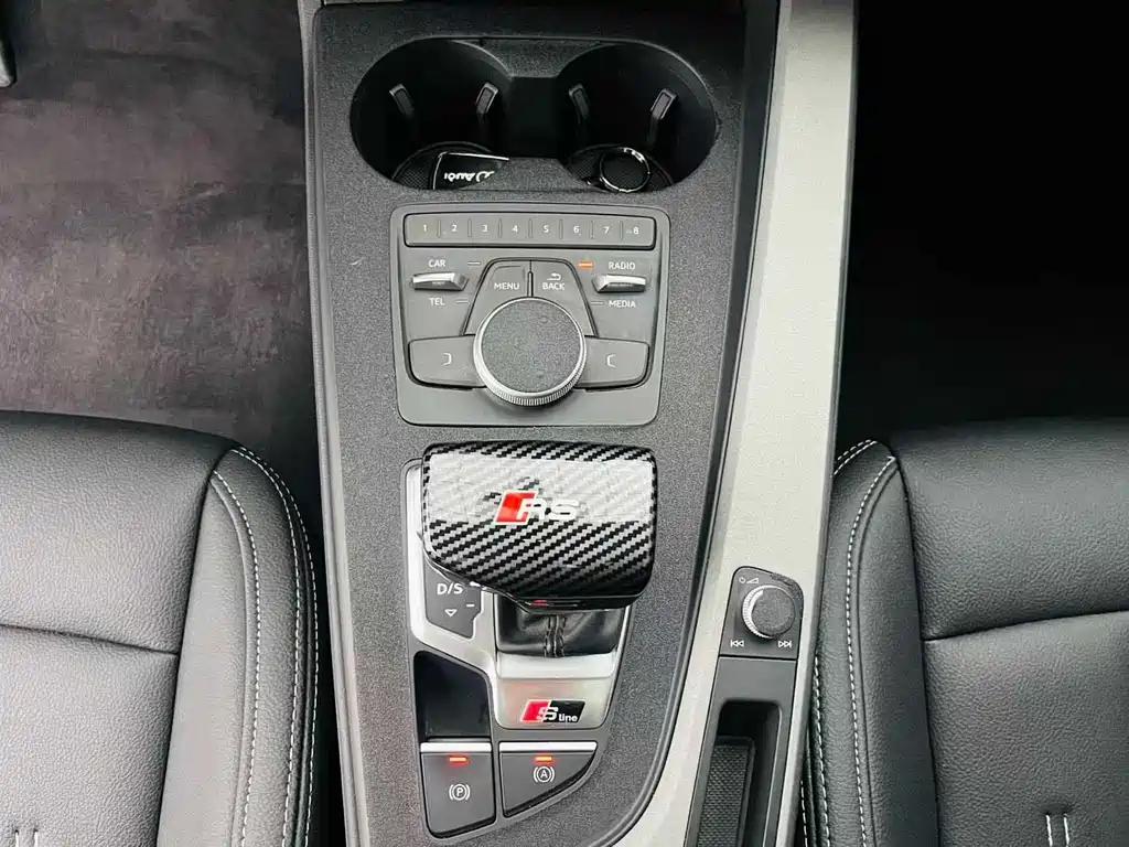 Audi A4L — миниатюра 11