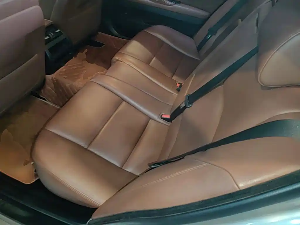 BMW 5 Series — миниатюра 17