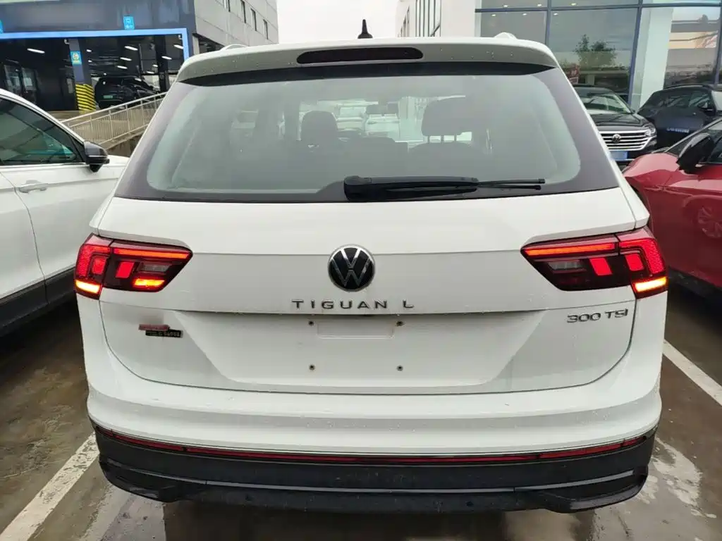 Volkswagen Tiguan L — миниатюра 6