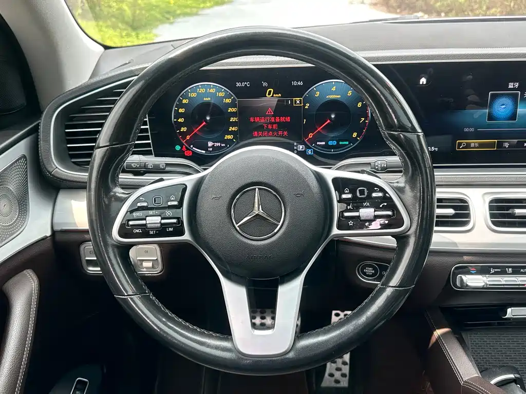 Mercedes-Benz GLE (Import) — миниатюра 9