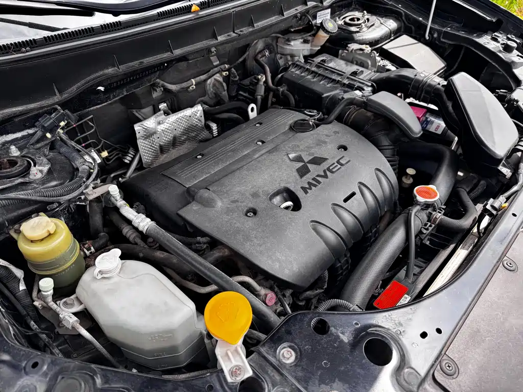 Mitsubishi Outlander (Import) — миниатюра 12