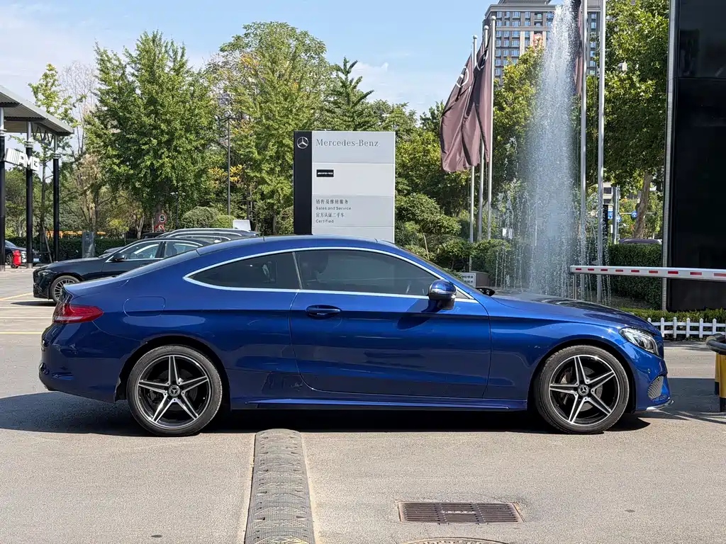 Mercedes-Benz C-Class (Import) — миниатюра 3
