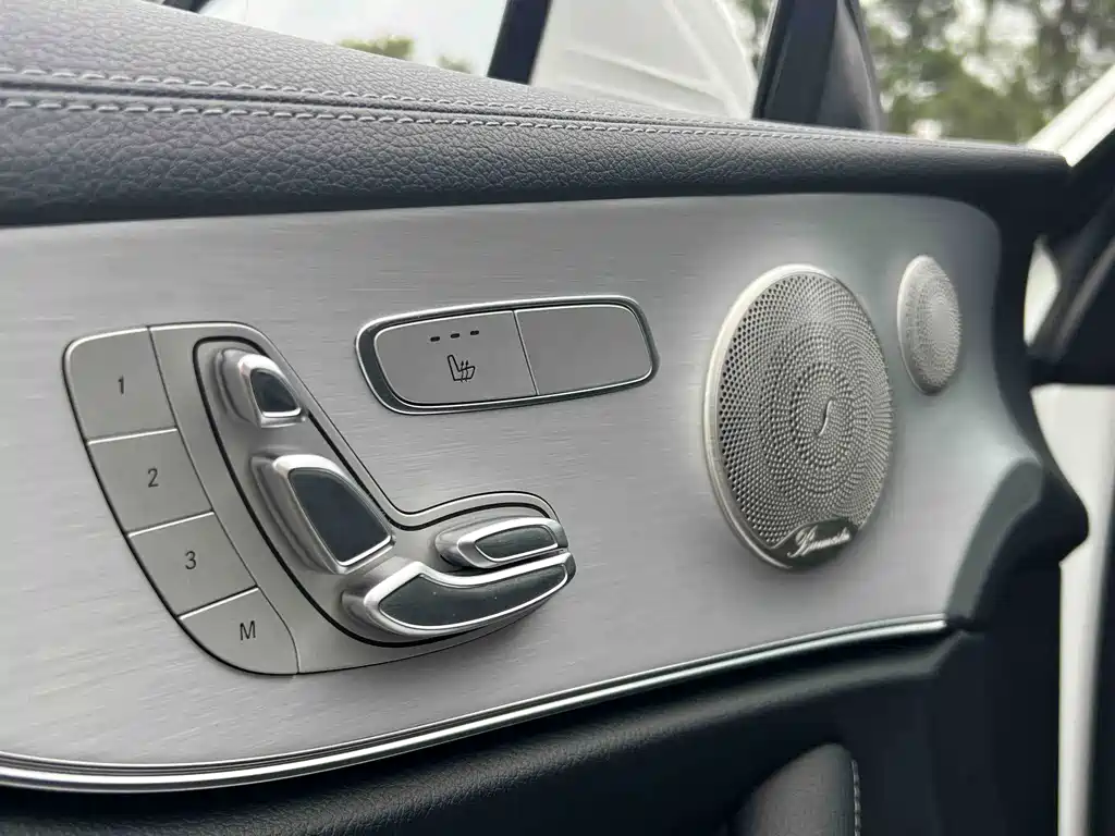 Mercedes-Benz E-Class (Import) — миниатюра 6
