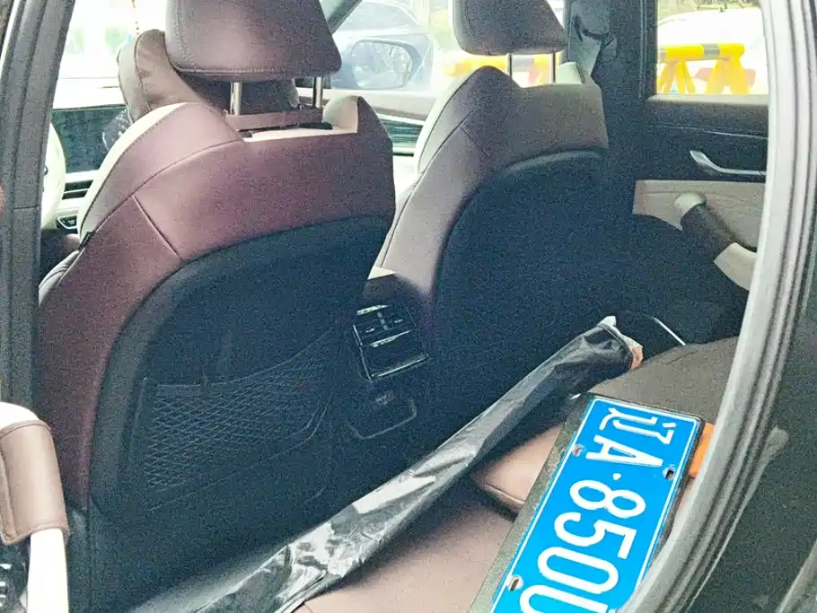 Geely Xingyue L — миниатюра 11