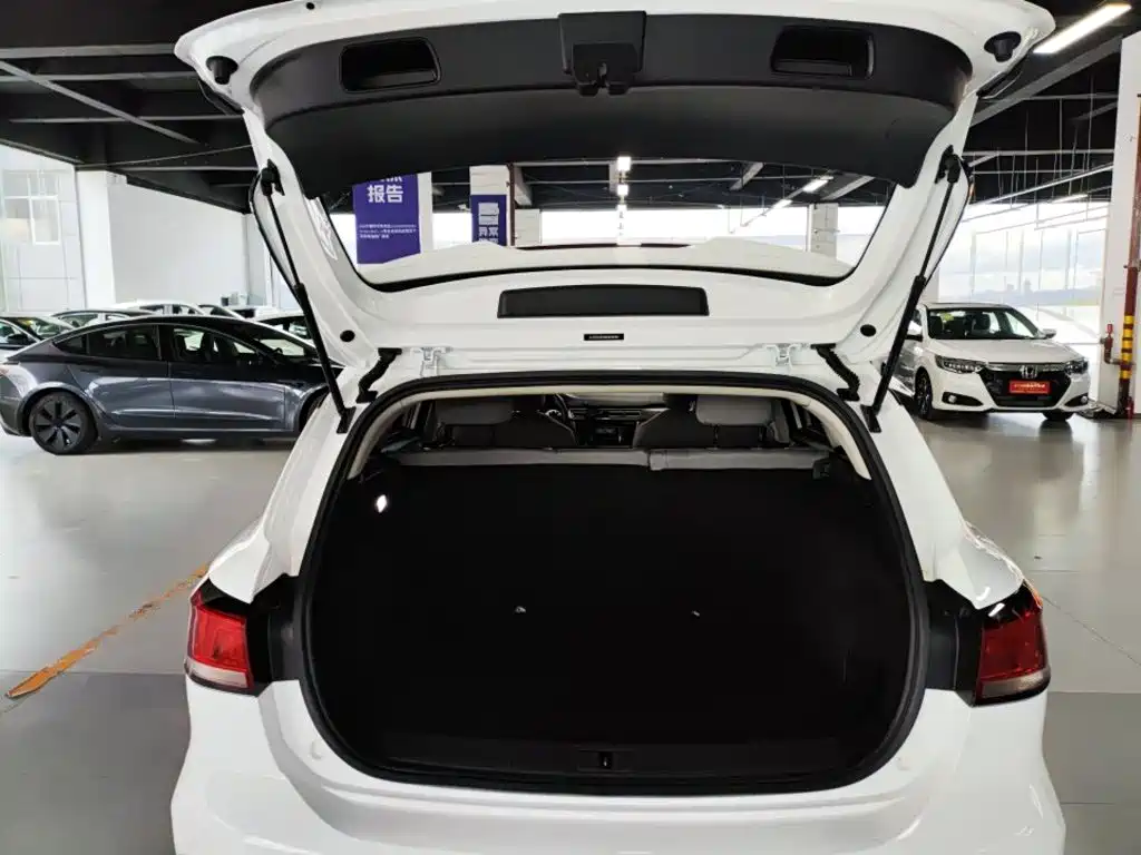 Roewe Ei5 — миниатюра 19