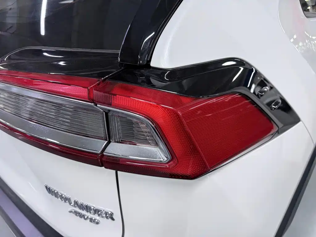 Toyota Wildlander — миниатюра 20