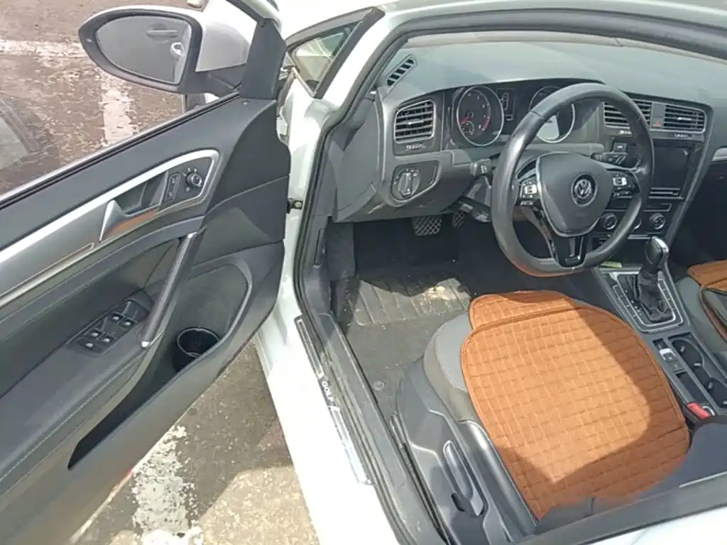 Volkswagen Golf — миниатюра 21