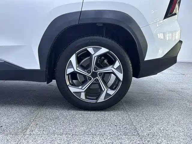 Geely Boyue L — миниатюра 12