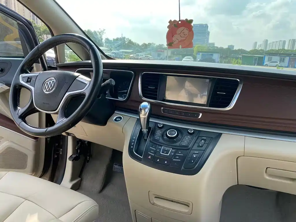 Buick GL8 — миниатюра 7