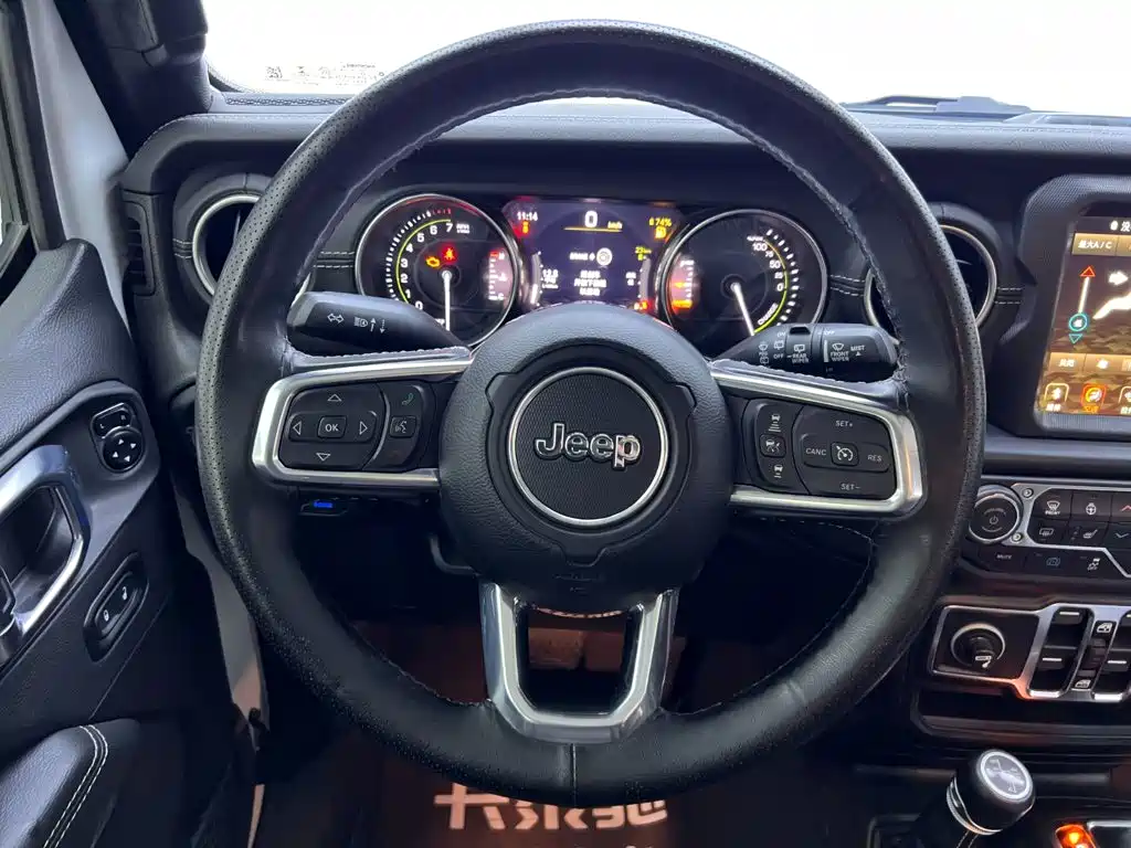 Jeep Wrangler PHEV — миниатюра 20