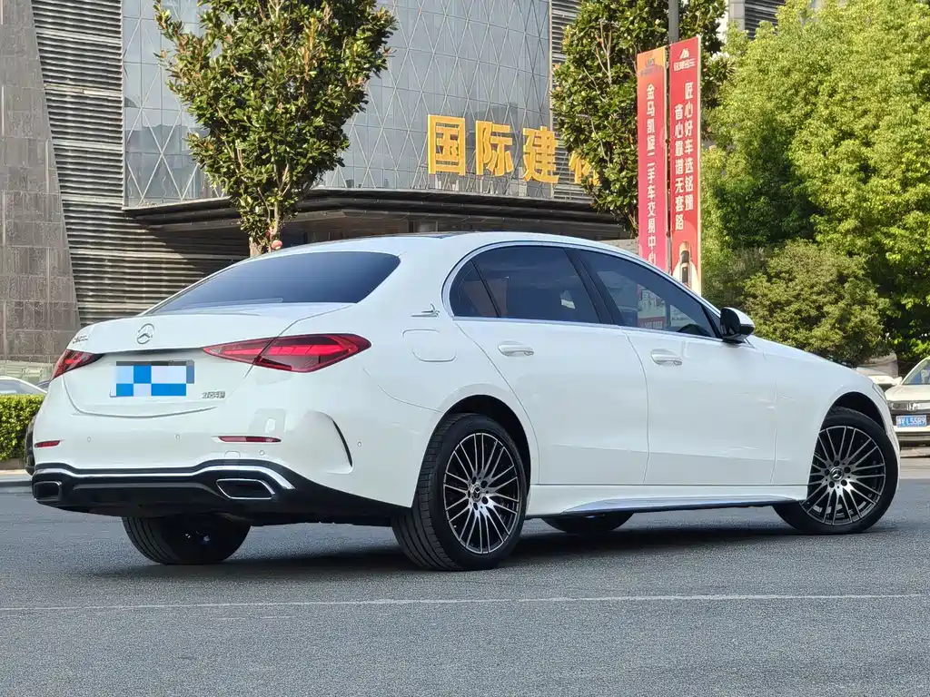 Mercedes-Benz C-Class — миниатюра 15