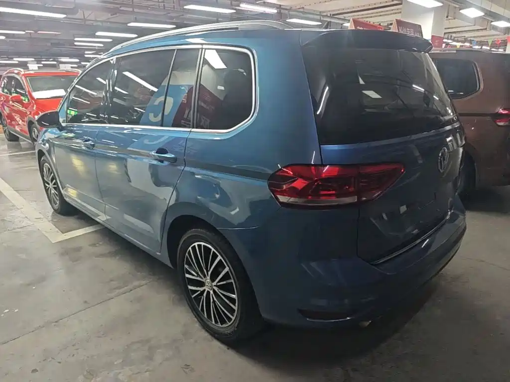 Volkswagen Touran — миниатюра 5