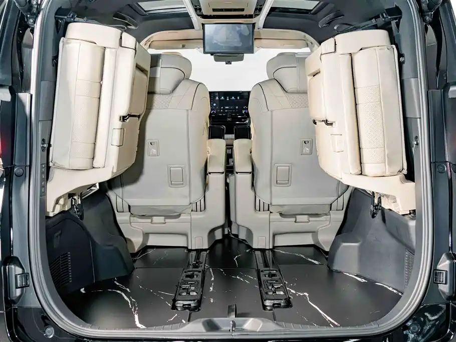 Toyota Vellfire — миниатюра 33