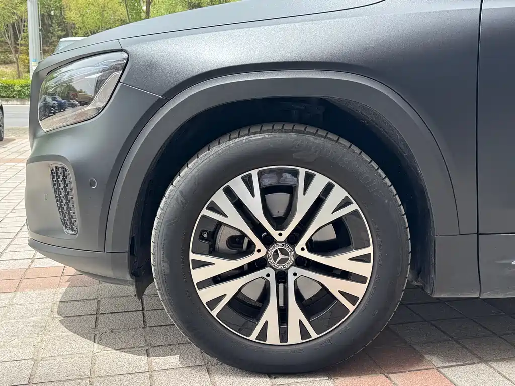 Mercedes-Benz GLB 2024 GLB 220