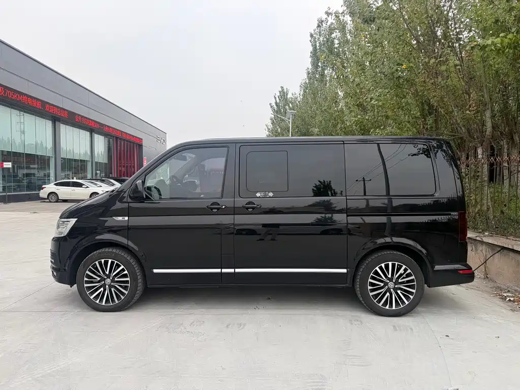 Volkswagen Multivan — миниатюра 3
