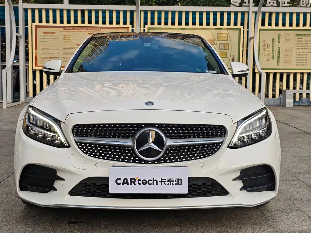 Mercedes-Benz C-Class — миниатюра 2