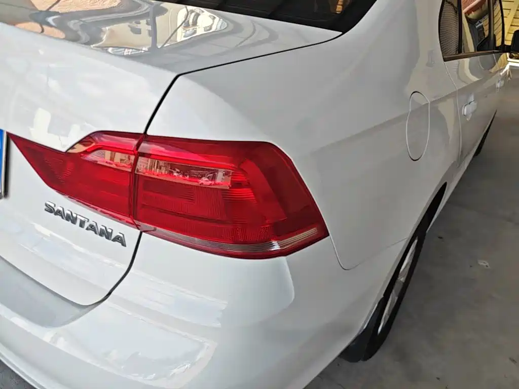 Volkswagen Santana — миниатюра 8
