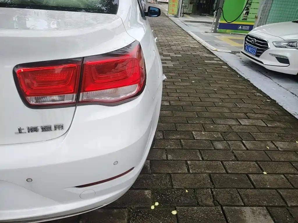 Chevrolet Malibu — миниатюра 8