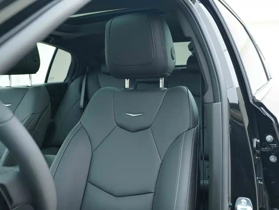 Cadillac CT5 — миниатюра 12