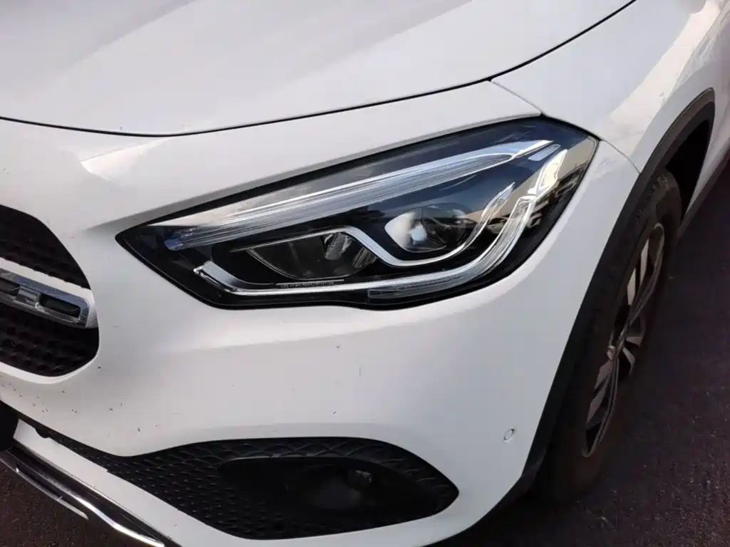 Mercedes-Benz GLA — миниатюра 24