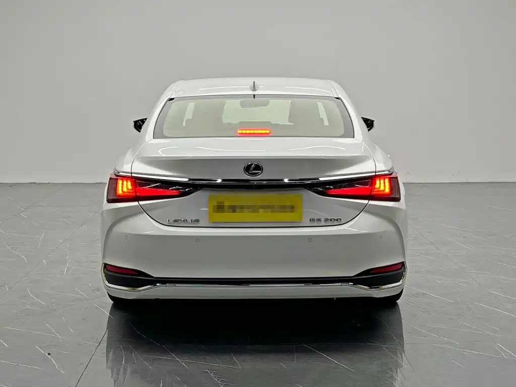 Lexus ES — миниатюра 5