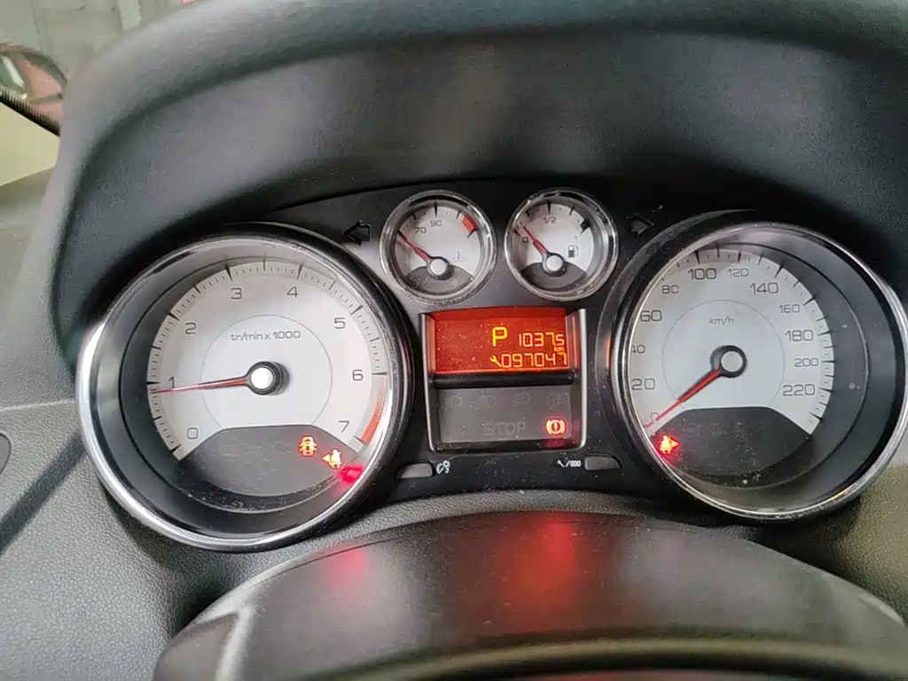 Peugeot 308 — миниатюра 12