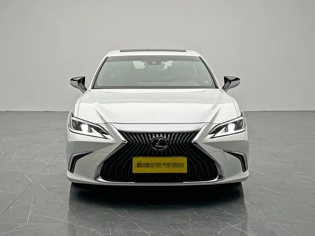 Lexus ES — миниатюра 2