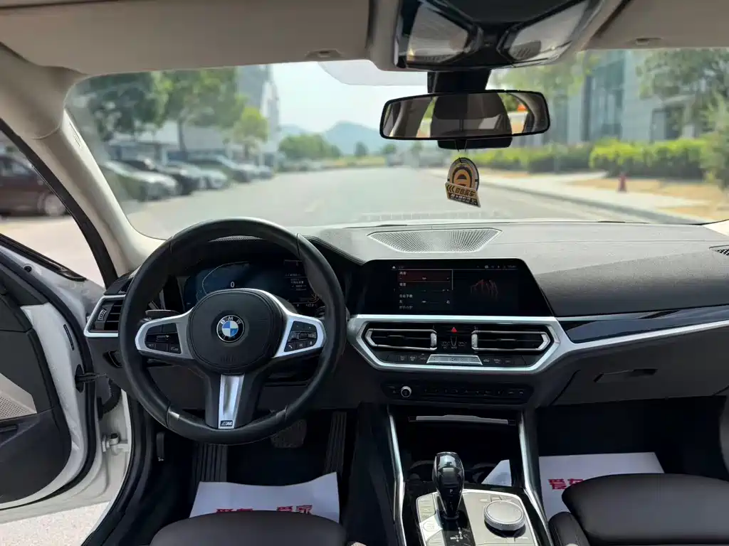 BMW 3 Series — миниатюра 9