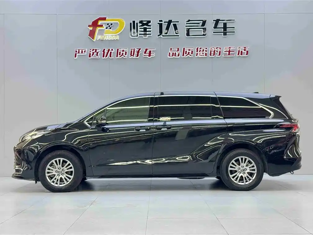 Toyota Sienna 2023 2.5L Comfort