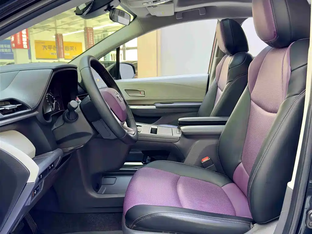 Toyota Sienna 2023 2.5L Comfort