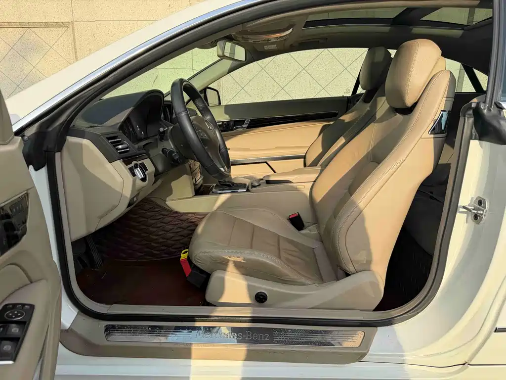 Mercedes-Benz E-Class (Import) — миниатюра 6