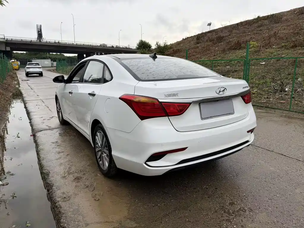 Hyundai Mistra — миниатюра 13