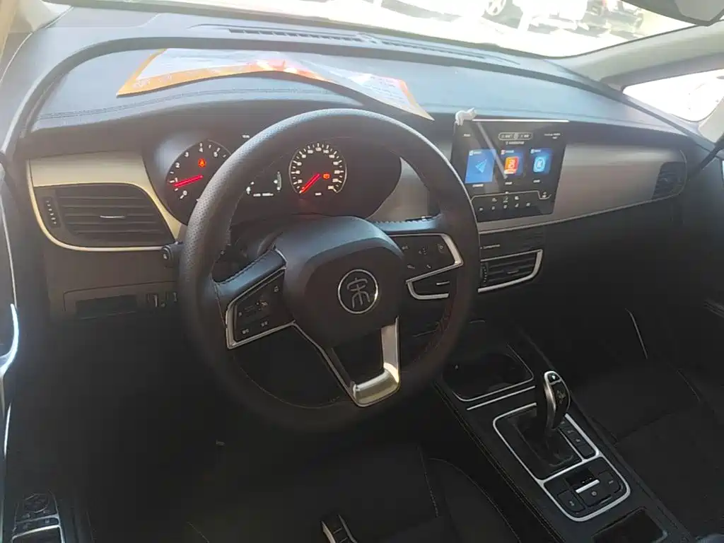 BYD MAX — миниатюра 10