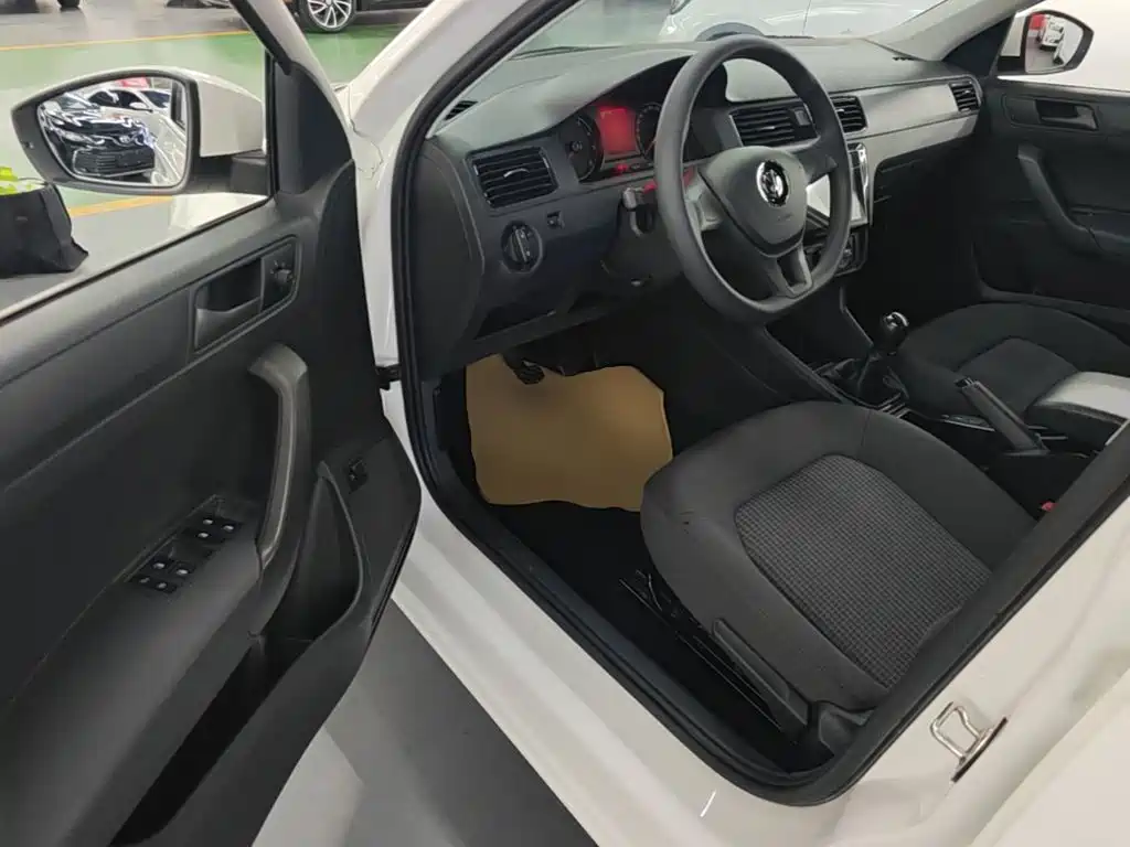 Volkswagen Santana — миниатюра 15
