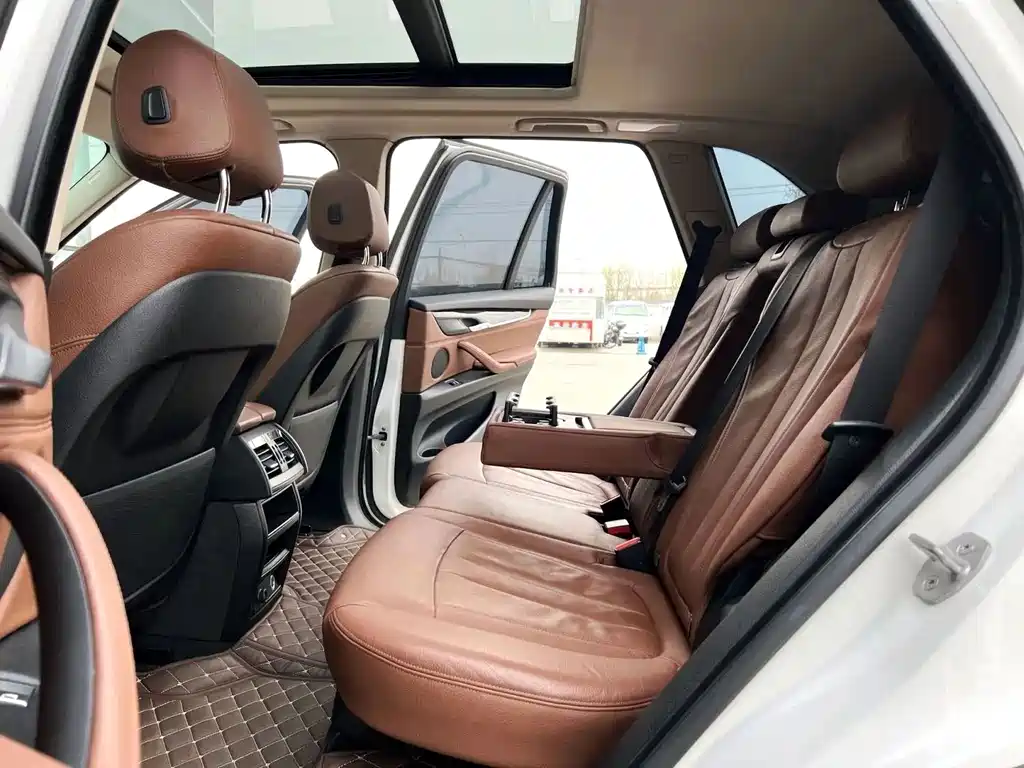 BMW X5 (Import) — миниатюра 7
