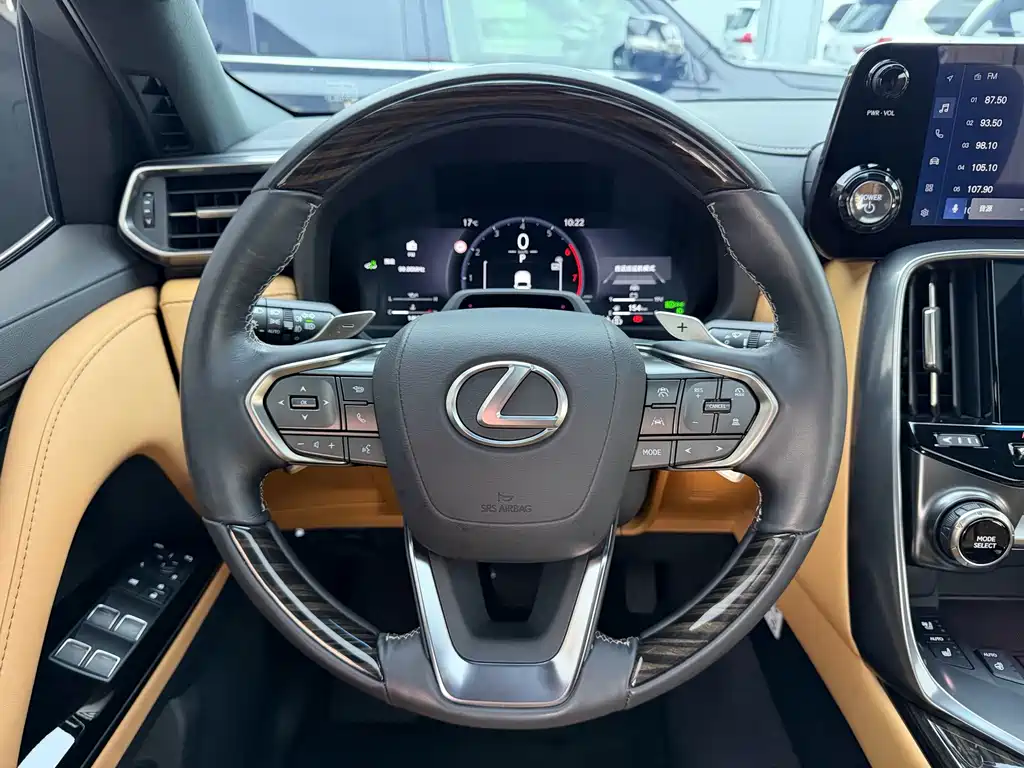 Lexus LX — миниатюра 7