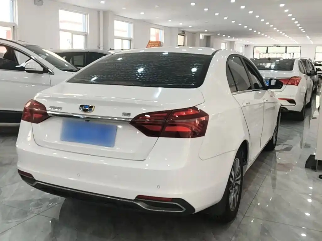 Geely Emgrand — миниатюра 7