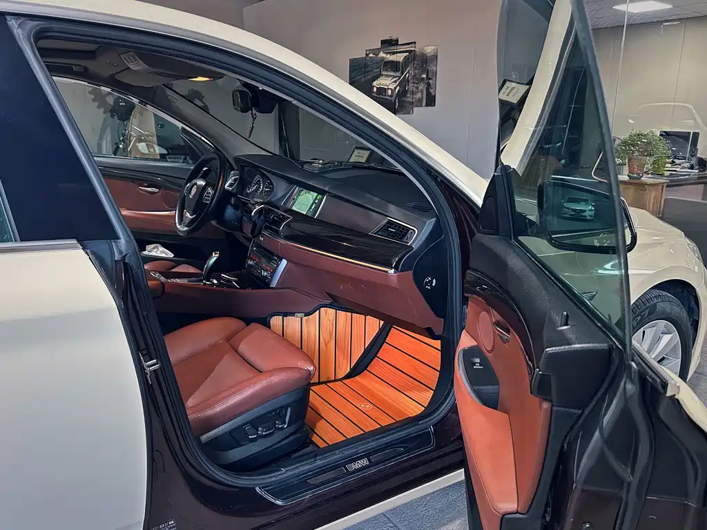 BMW 5 Series GT — миниатюра 14