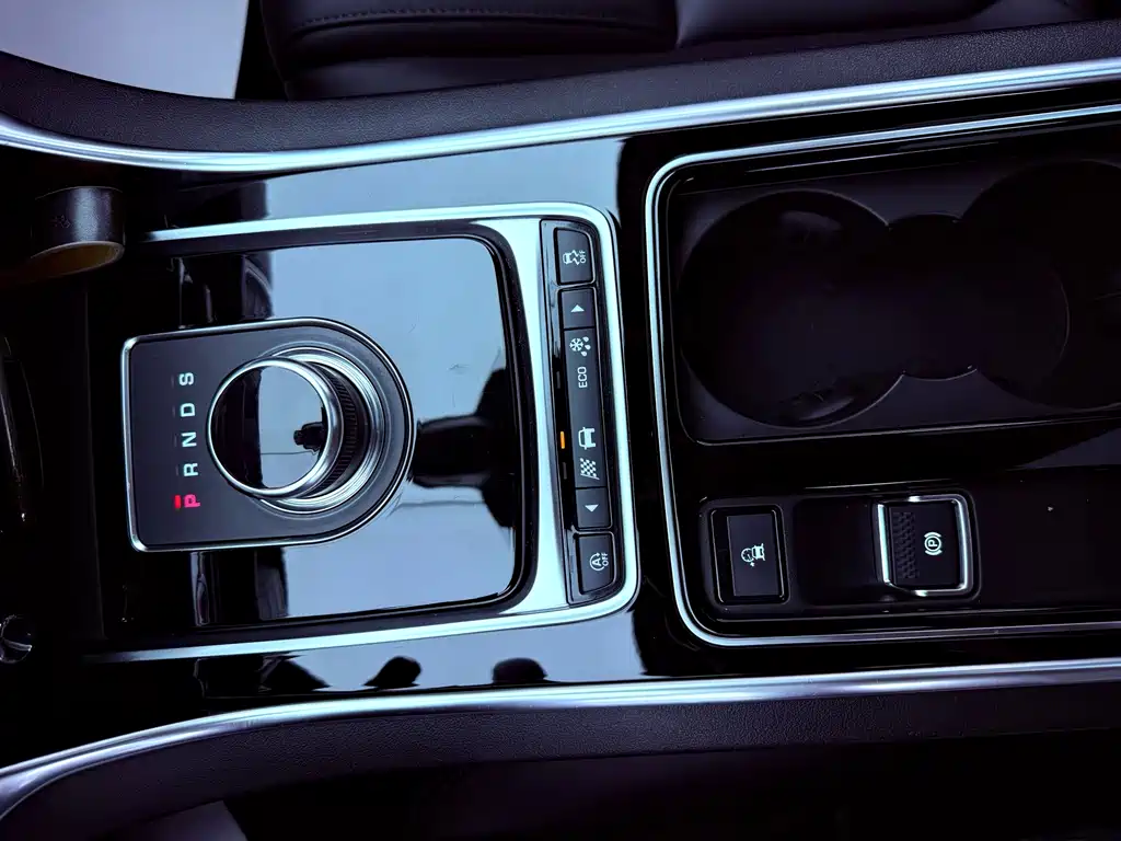 Jaguar XEL — миниатюра 14