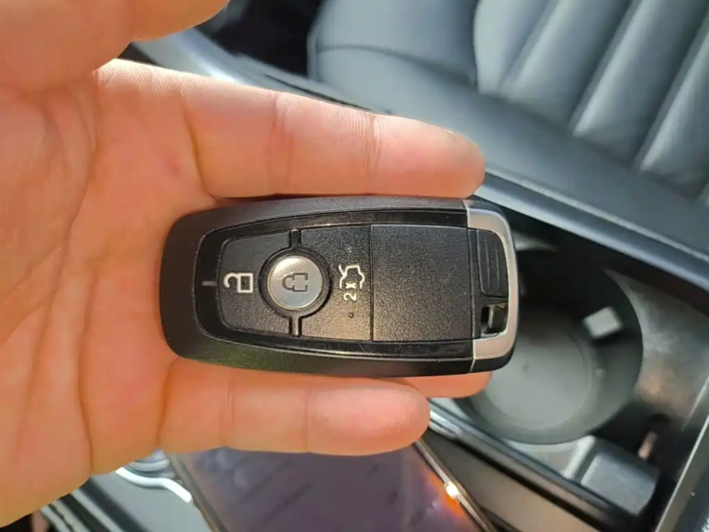 Ford Mondeo — миниатюра 9