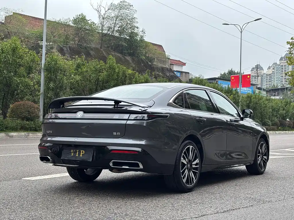 Changan Eado — миниатюра 6