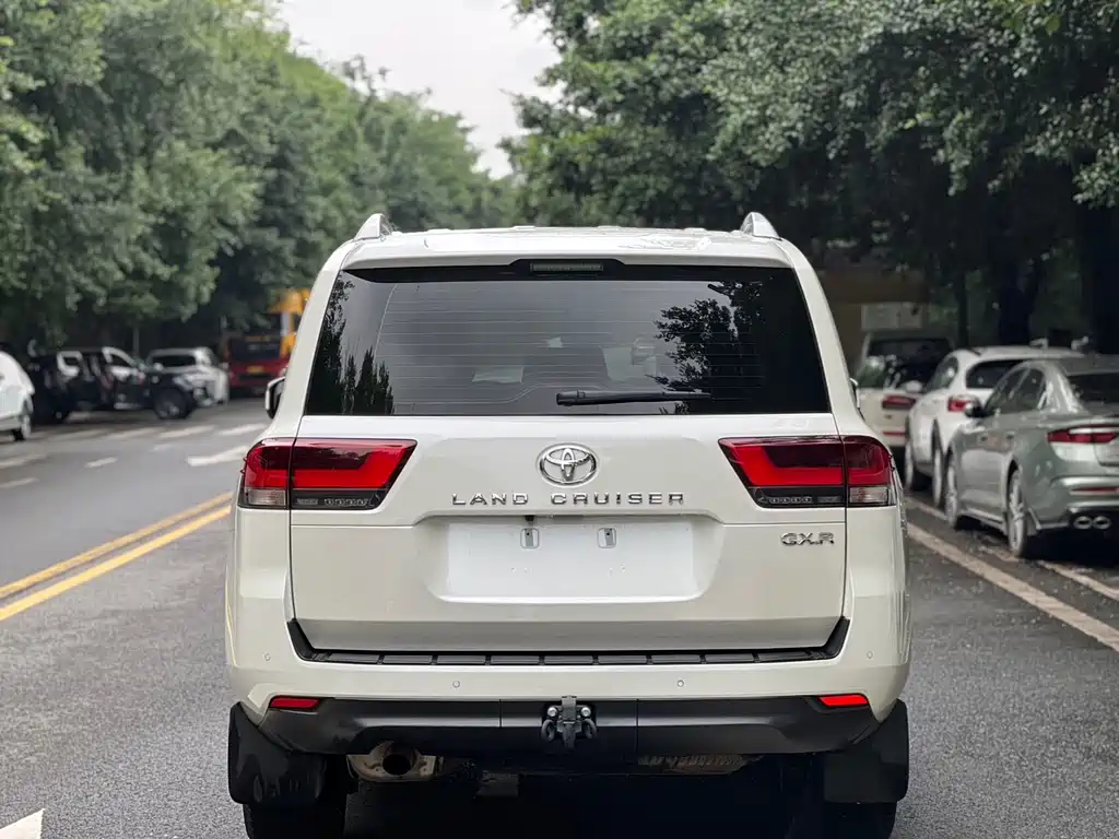 Toyota Land Cruiser — миниатюра 4